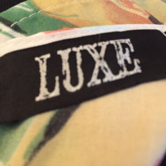 LUXE Floral Dress - Picture 5 of 6